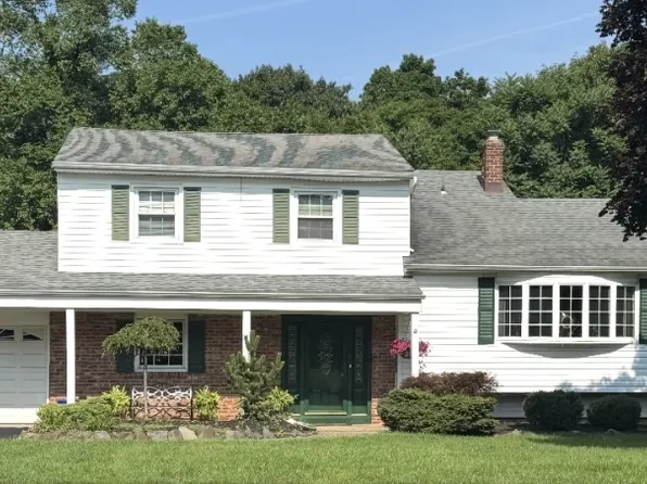 83 Drake Rd, Franklin Twp., NJ 08873
