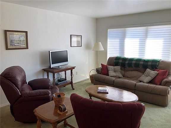 4th image of 703 N 29th St Unit 303