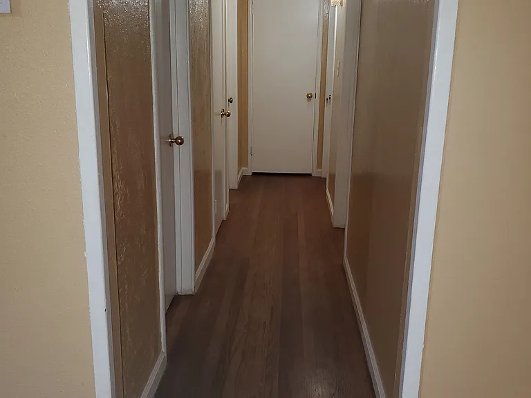 2747 E Hampton Way — Photo 3