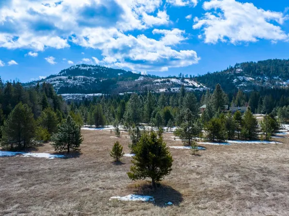 1 Jewel Lake Rd, Sagle, ID 83860
