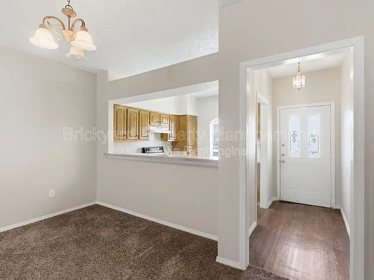 6324 Alissa Dr — Photo 11