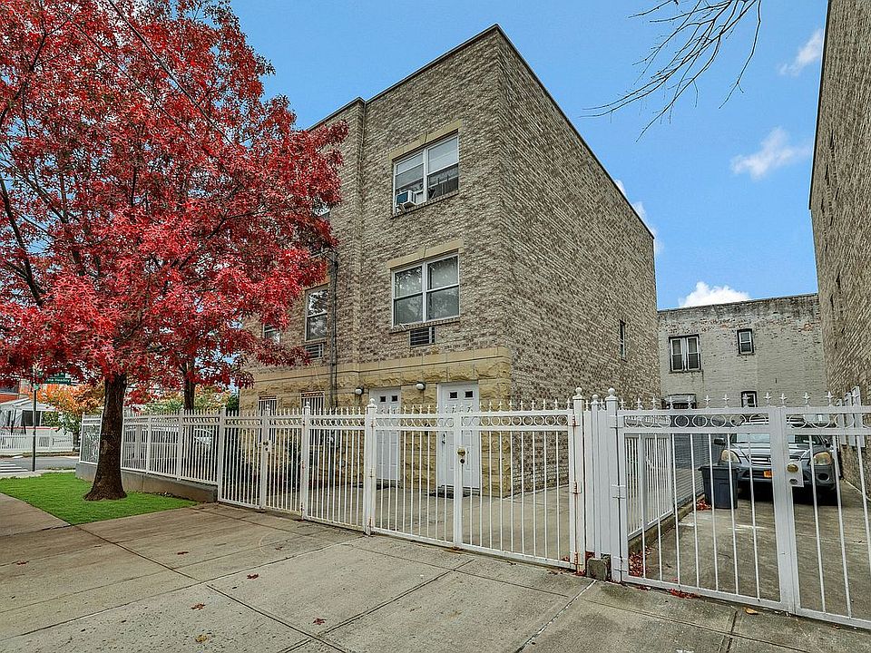 1st image of 747 Essex St