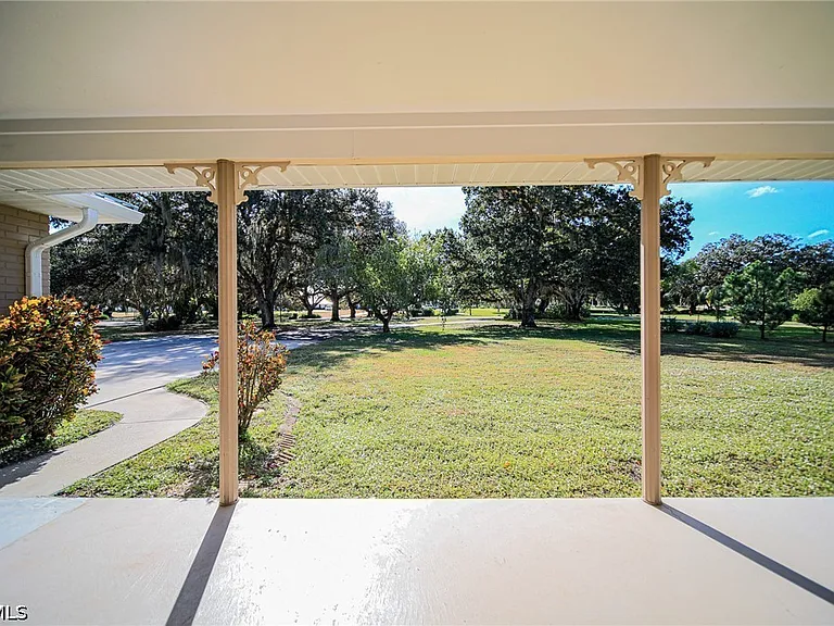 1250 Riverbend Dr — Photo 14