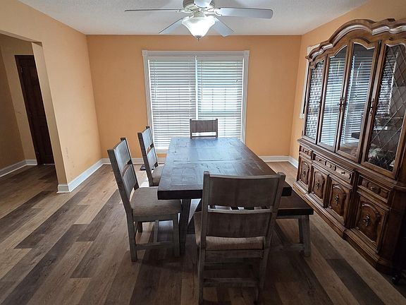 4th image of 109 Concord Cir