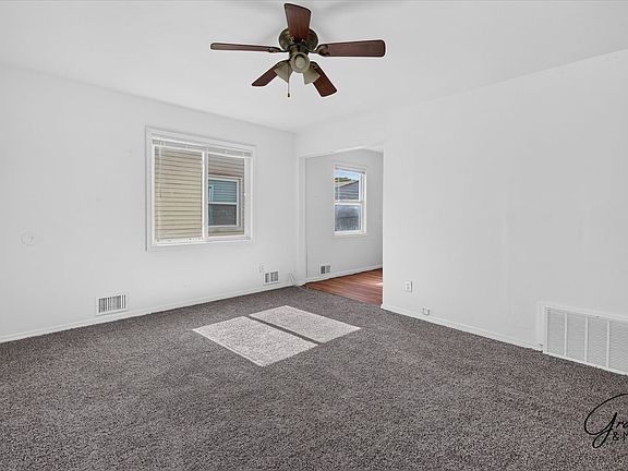 3rd image of 21371 Nummer St