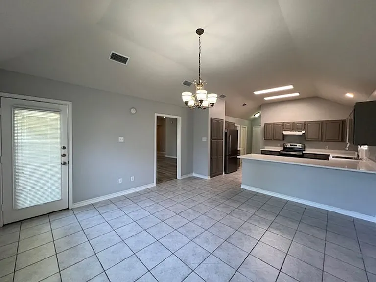 8506 Crownwood Dr — Photo 9