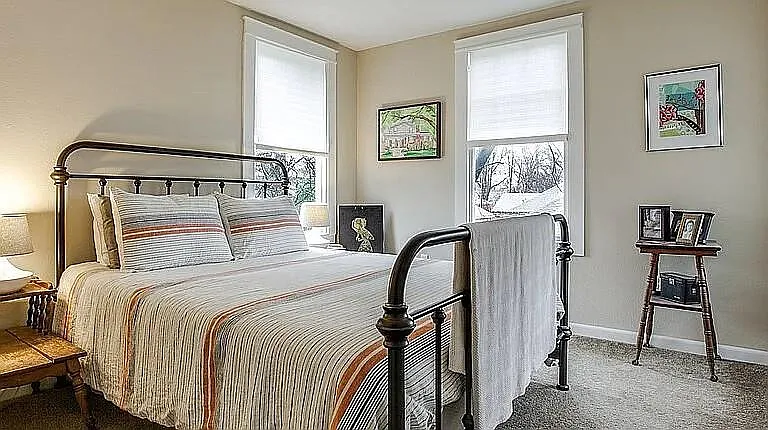 Building Photo - 407 S Windomere Ave #407A