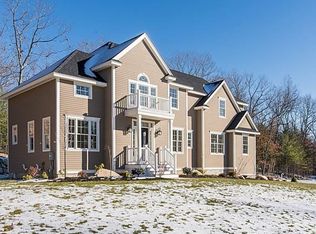 100 Ogunquit Rd, North Andover, MA 01845