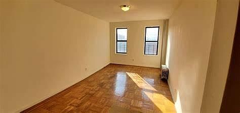 4th image of 3204 Holland Ave APT 5F