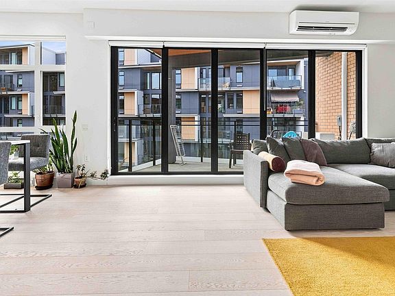 4th image of 300 Salter St #318