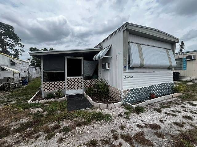 1st image of 2320 Bee Ridge Rd Lot 87