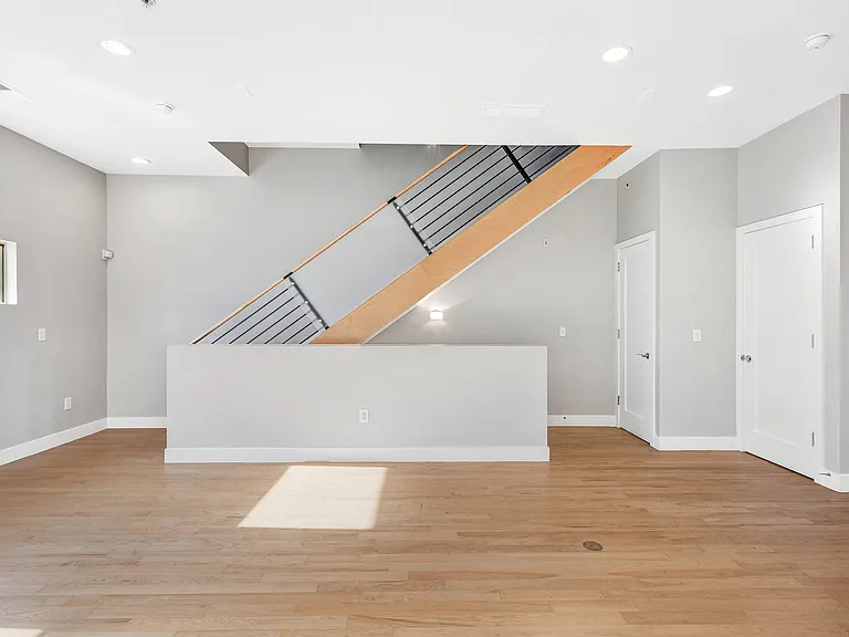 1015 N 21st St — Photo 26