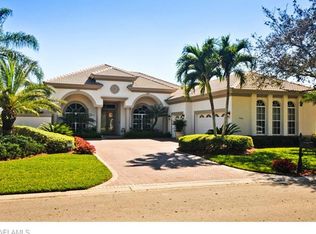 908 Glen Lake Cir, Naples, FL 34119