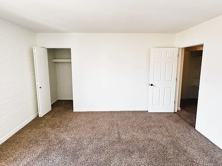 4846 N Woodmere Fairway #3 — Photo 25
