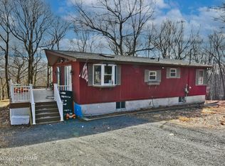 154 Hummingbird Trl, Bushkill, PA 18324
