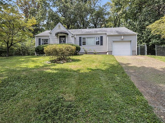 3rd image of 1703 S Seminole Dr