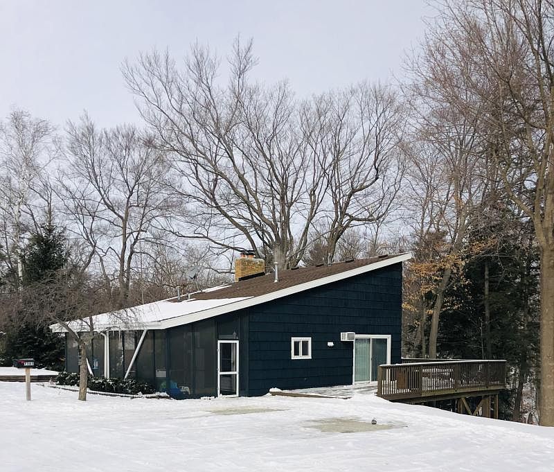 1st image of 7383 Forest Dr