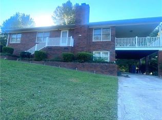 266 Roseborough Rd, Grover, NC 28073