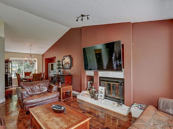 4th image of 2986 Albion Dr