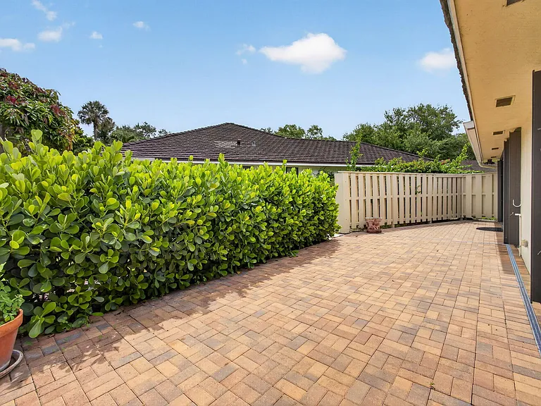 11354 Briarwood Pl — Photo 35