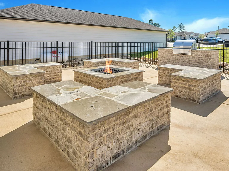Ashford Villas Apartment Homes — Photo 18