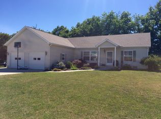 1417 Heather Ln, Olney, IL 62450