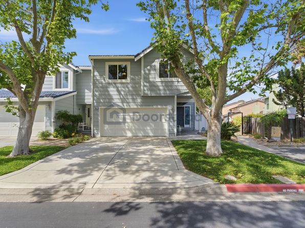 145 Shoreline Dr