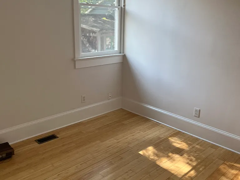 744 Saint Charles Ave NE #B — Photo 8