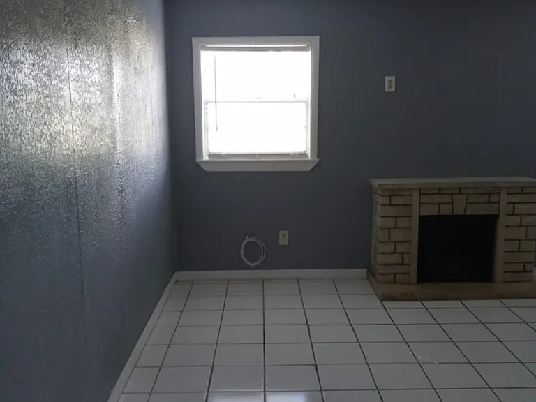 2020 W Magnolia St — Photo 6