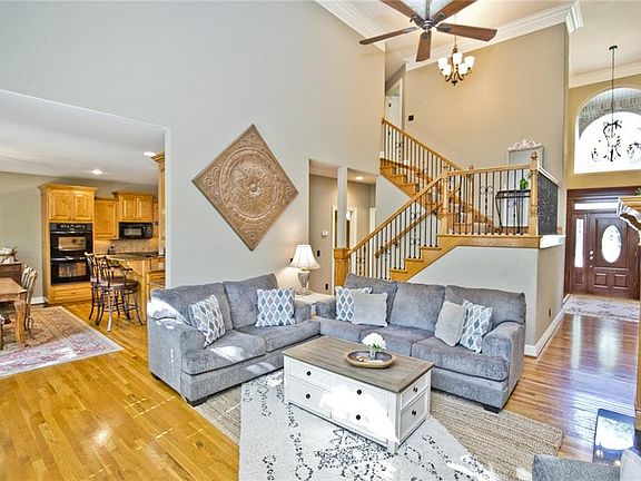5th image of 13997 Eastgate Dr