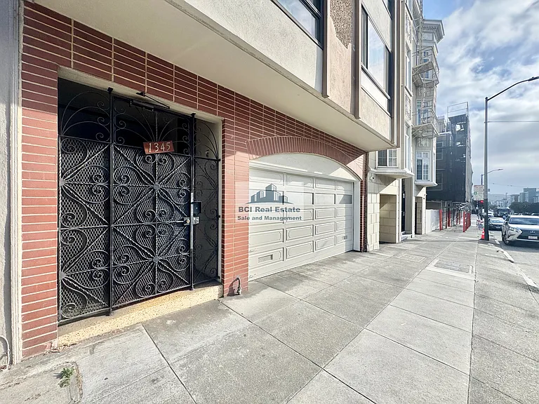 1345 Chestnut St #4 — Photo 20