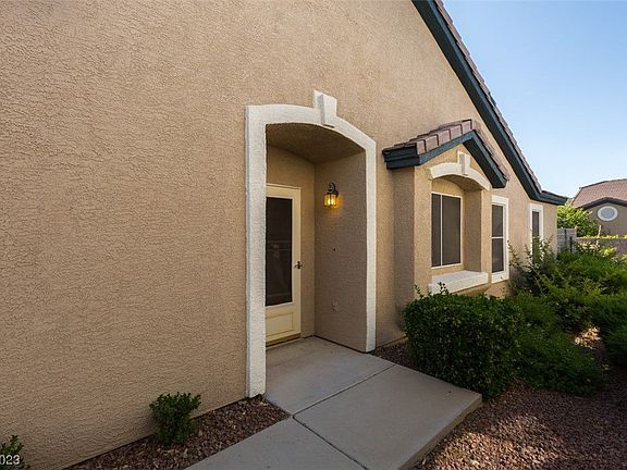 4th image of 10308 Juniper Creek Ln