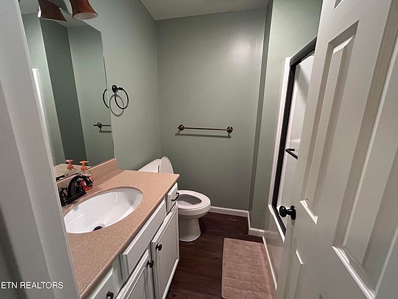 35th image of 150 Red Oak Dr