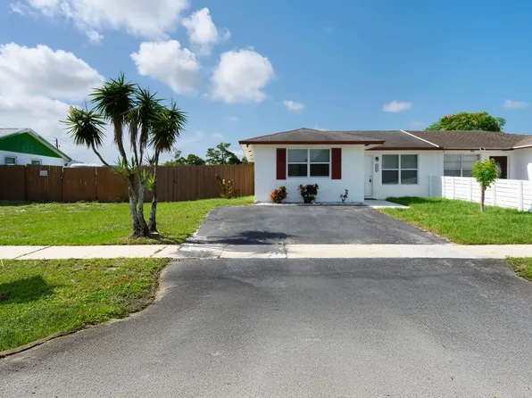 5042 Grant Lane, West Palm Beach, FL 33415