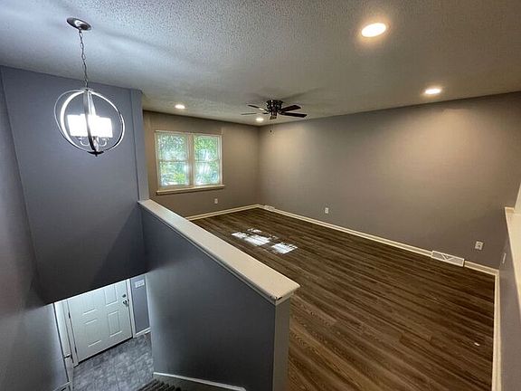 3rd image of 341 N Kendall Dr