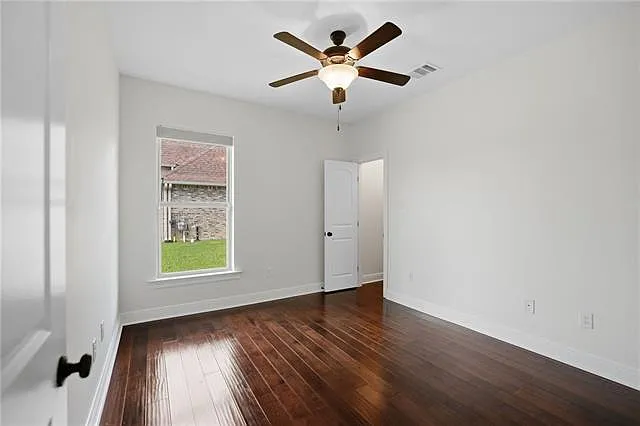 8929 Greenleaves Dr — Photo 18