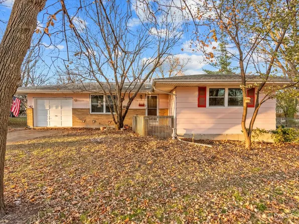 1602 Evergreen St, Saint Charles, IL 60174