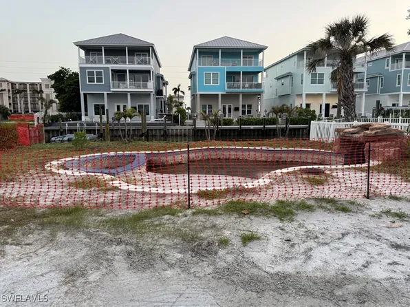 151 Matanzas St, Fort Myers Beach, FL 33931