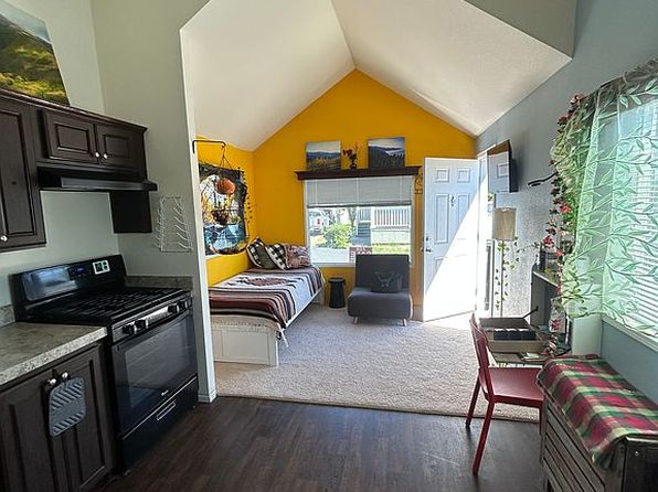 50 River Rd #6