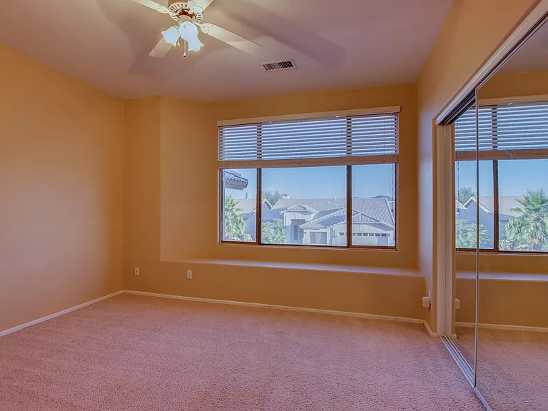 516 W Anderson Ave — Photo 17