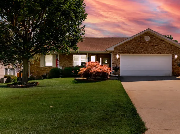 208 Springhill Rd, Seymour, IN 47274