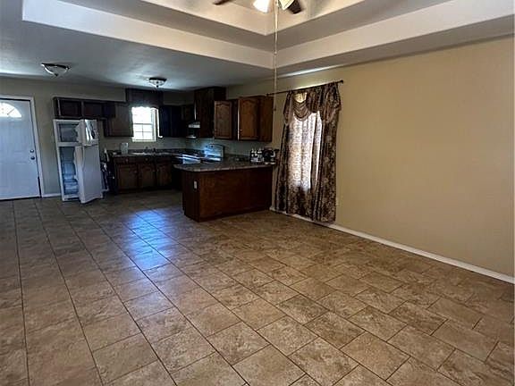 5th image of 1819 E Kantunil Ave