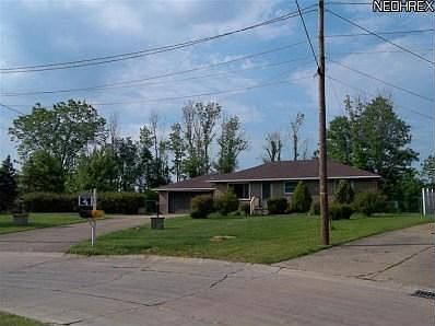 1st image of 52 Bettie Ln