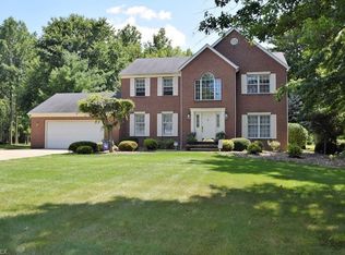 38435 River Ridge Ct, Grafton, OH 44044
