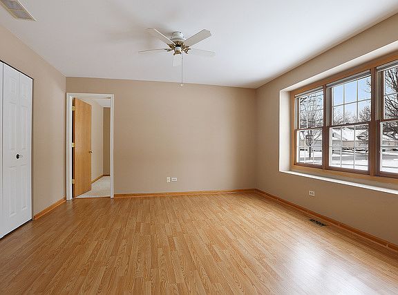 3rd image of 15801 Centennial Dr