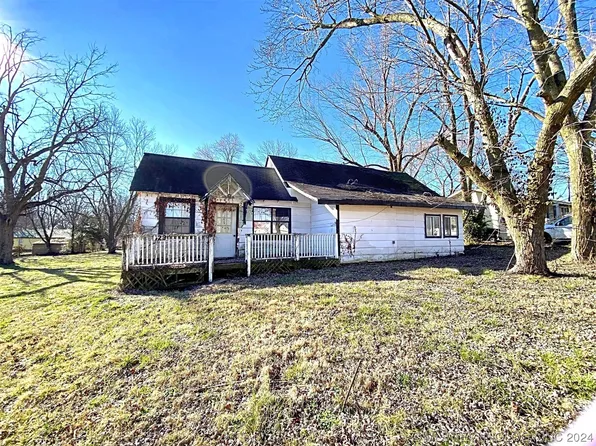 123 E Delaware St, Westville, OK 74965
