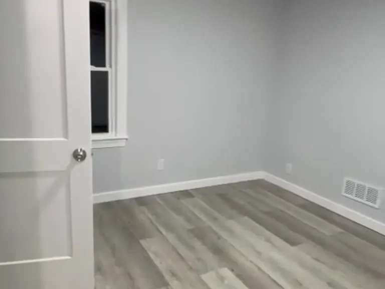 2204 Morton Ave #1 — Photo 10