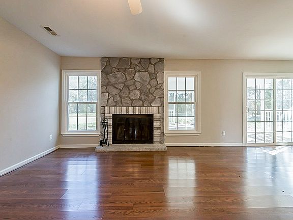 2nd image of 11822 Mirror Lake Dr