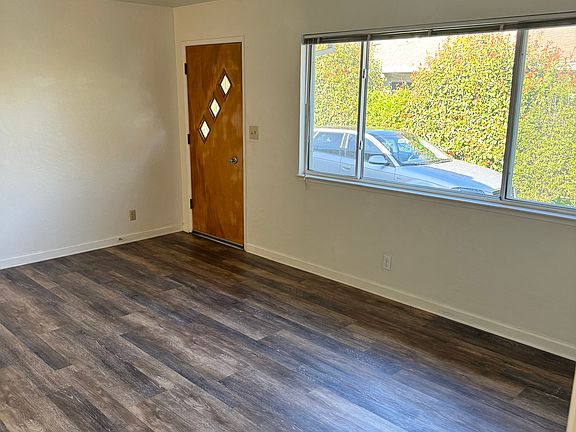 3rd image of 111 Bassett St