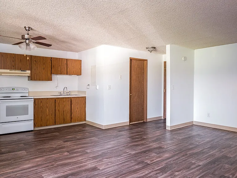 Rose Villa Apartments — Photo 18